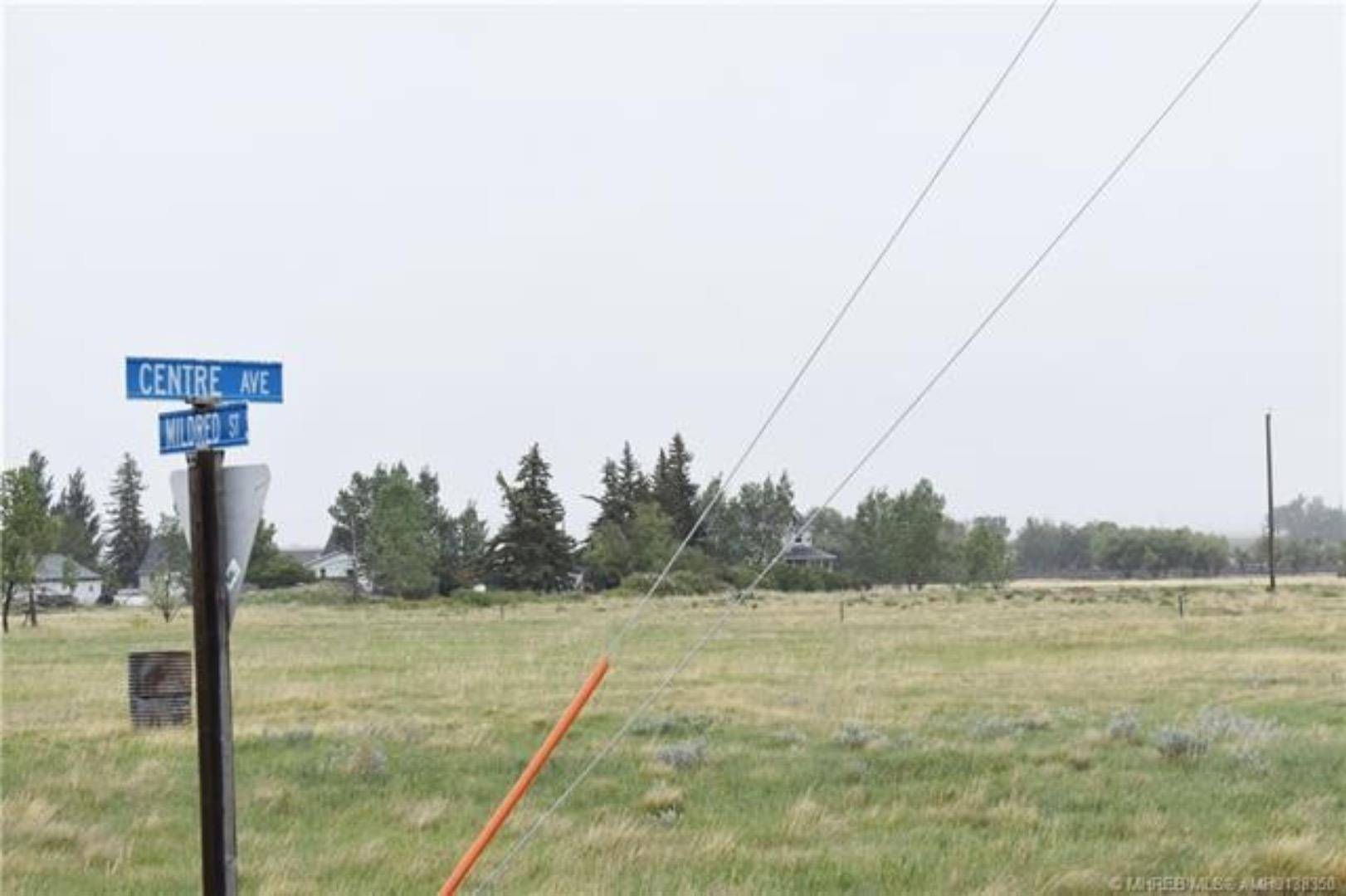 Seven Persons, AB T0K 1Z0,Off Centre AVE