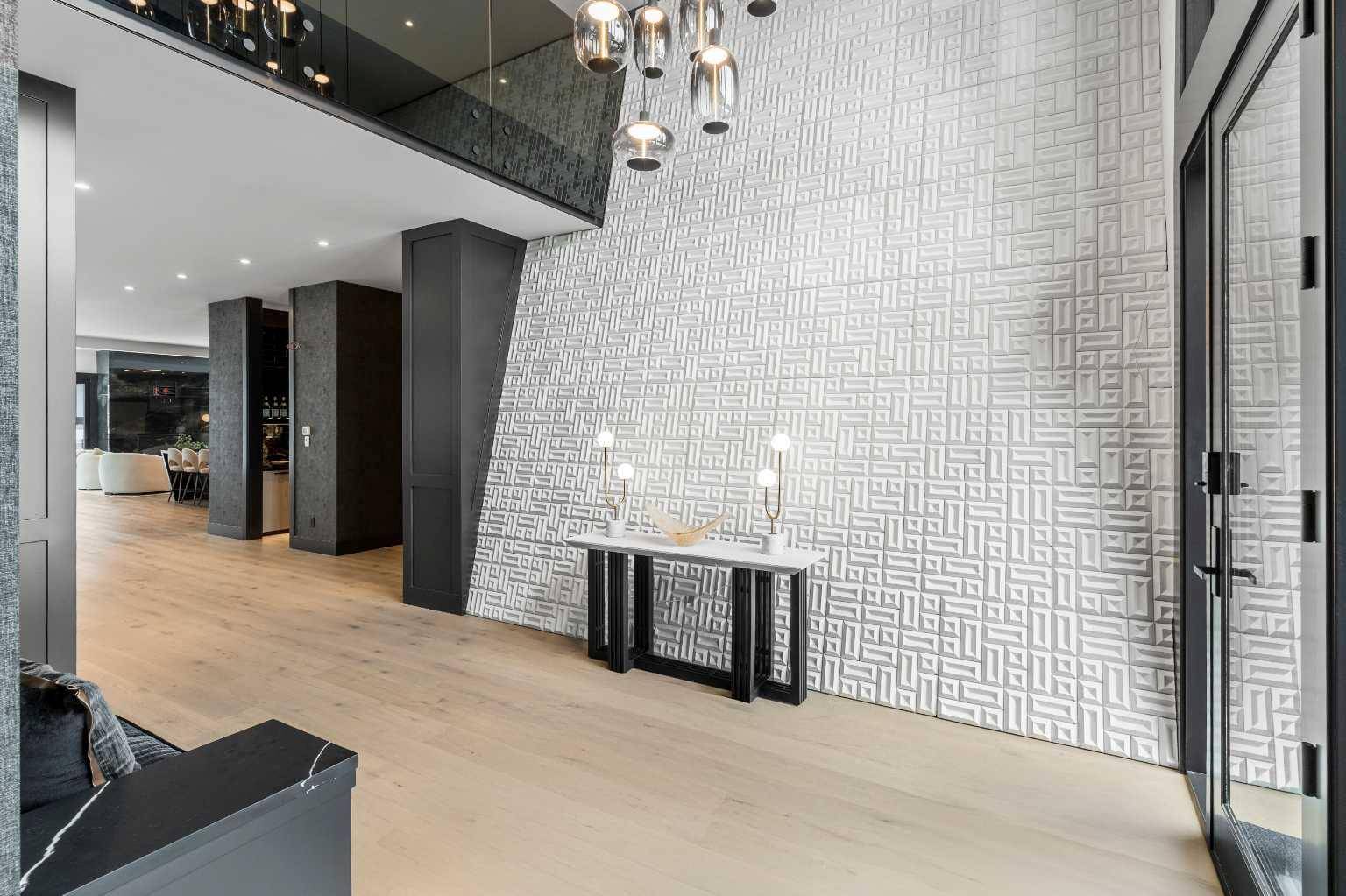 Calgary, AB t2v2c5,1016 Beverley BLVD SW