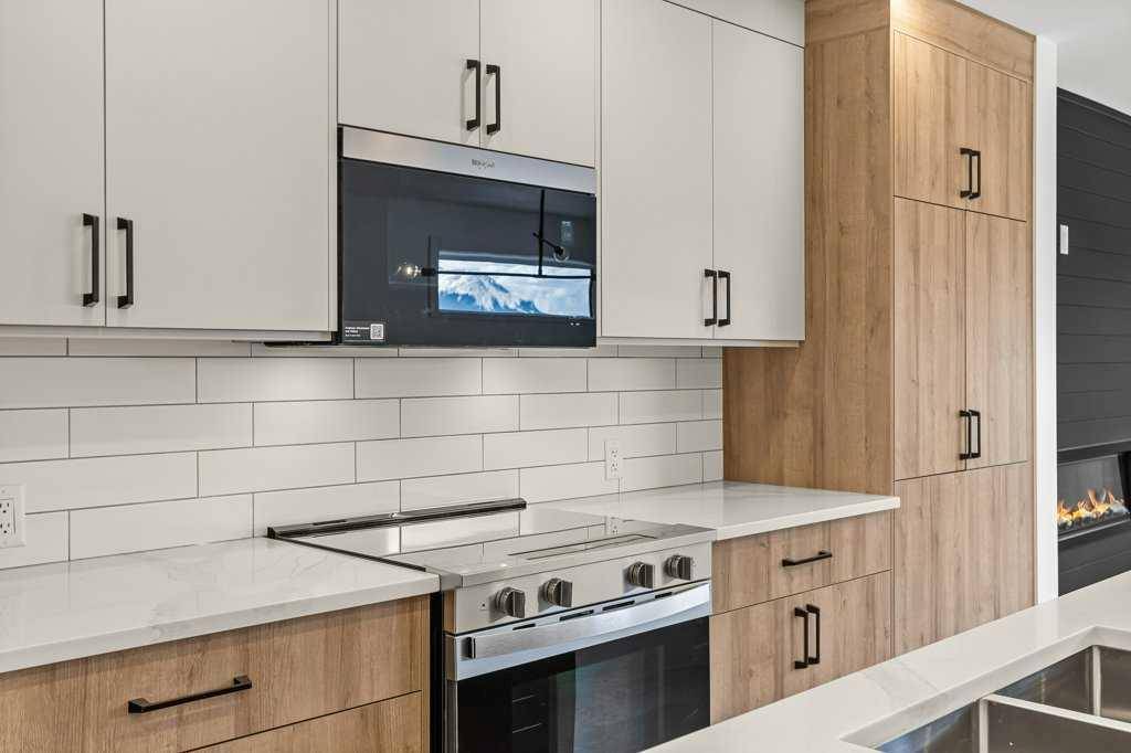 Canmore, AB T1W1M3,1413 Mountain AVE #103