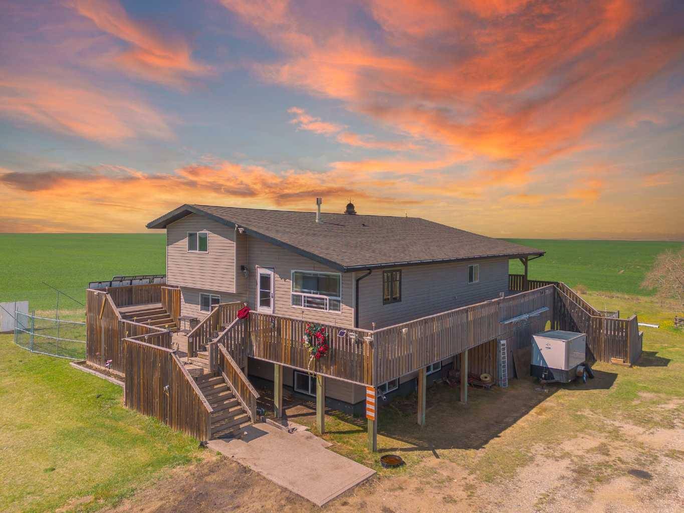 Rural Vulcan County, AB T0L1P0,193046 Range Road 245