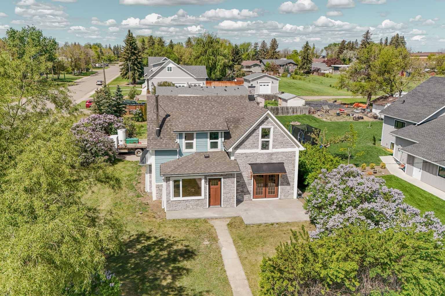 Raymond, AB T0K 2S0,96S 100W