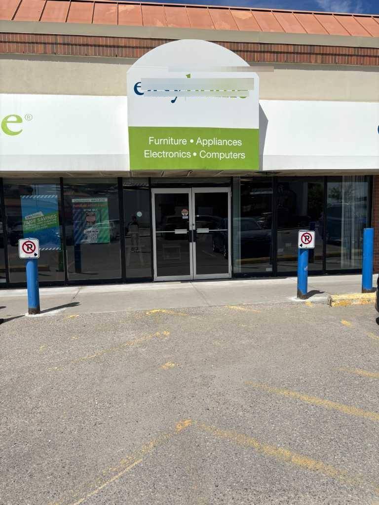 Calgary, AB T2P 0P6,9737 Macleod TRL #D220