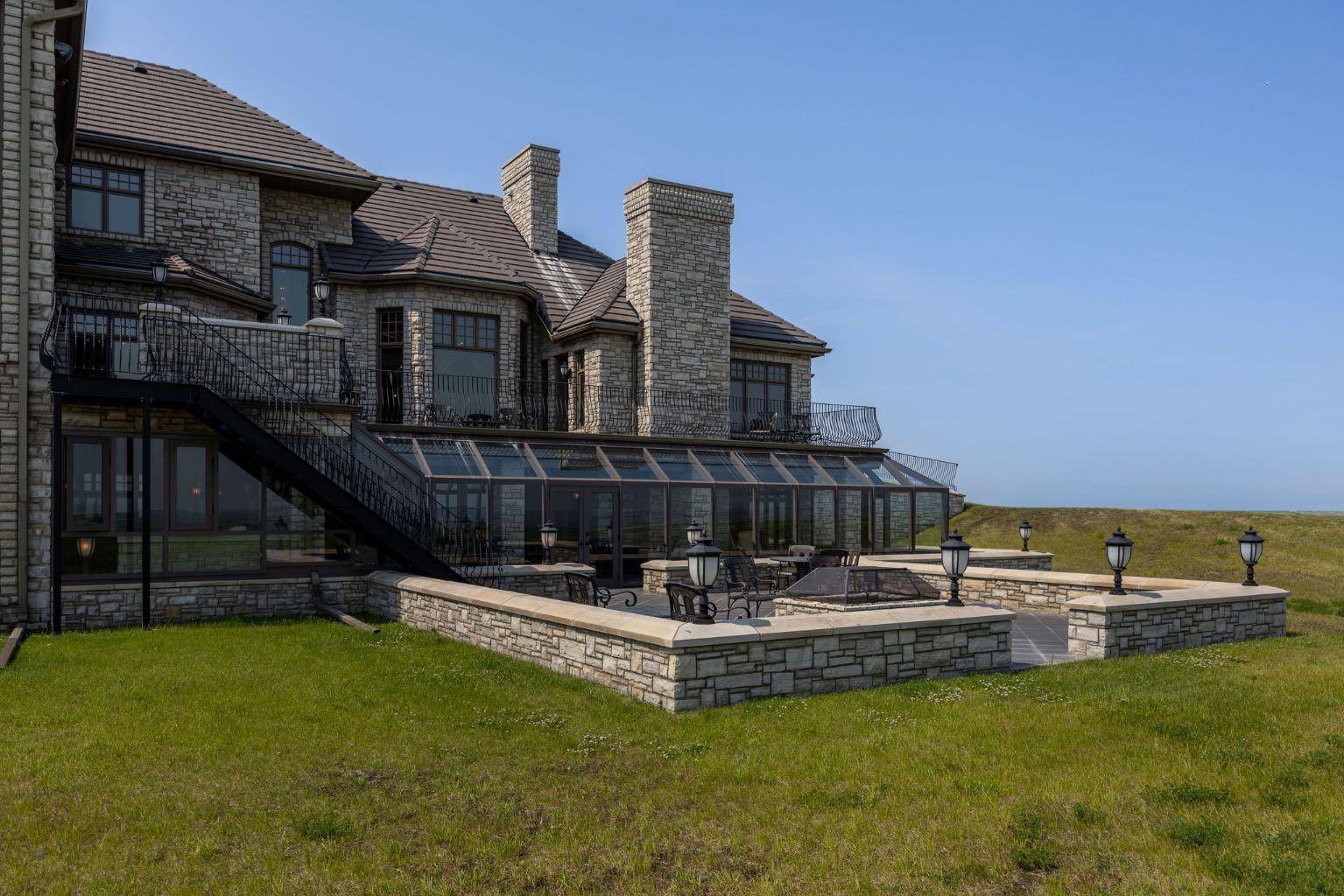 Rural Kneehill County, AB T3R 0K4,240046 284