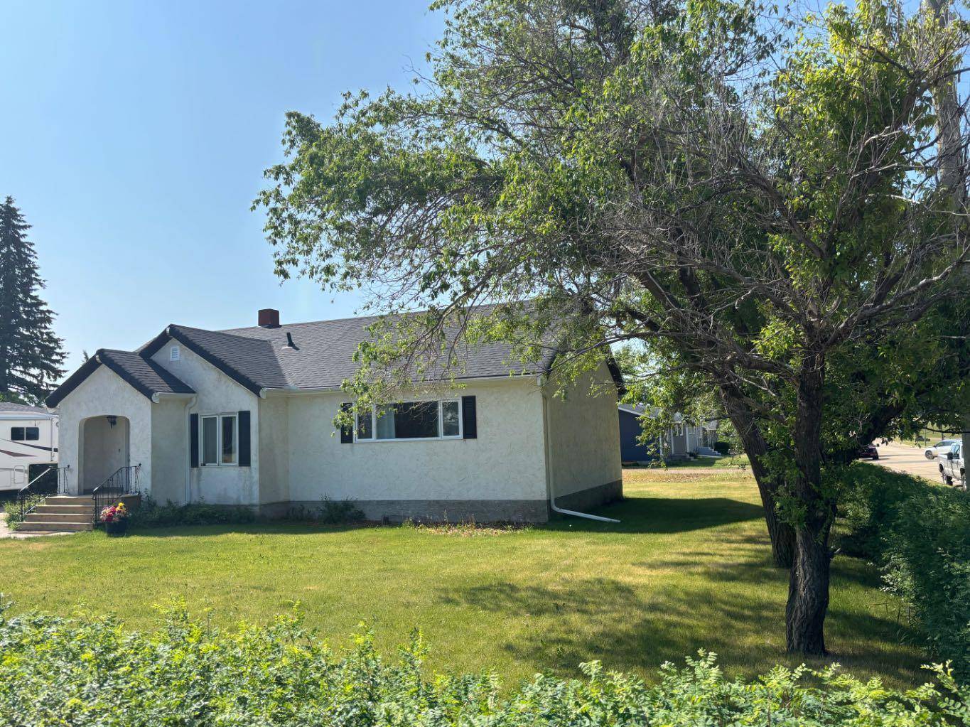 Killam, AB T0B2L0,5615 49 AVE