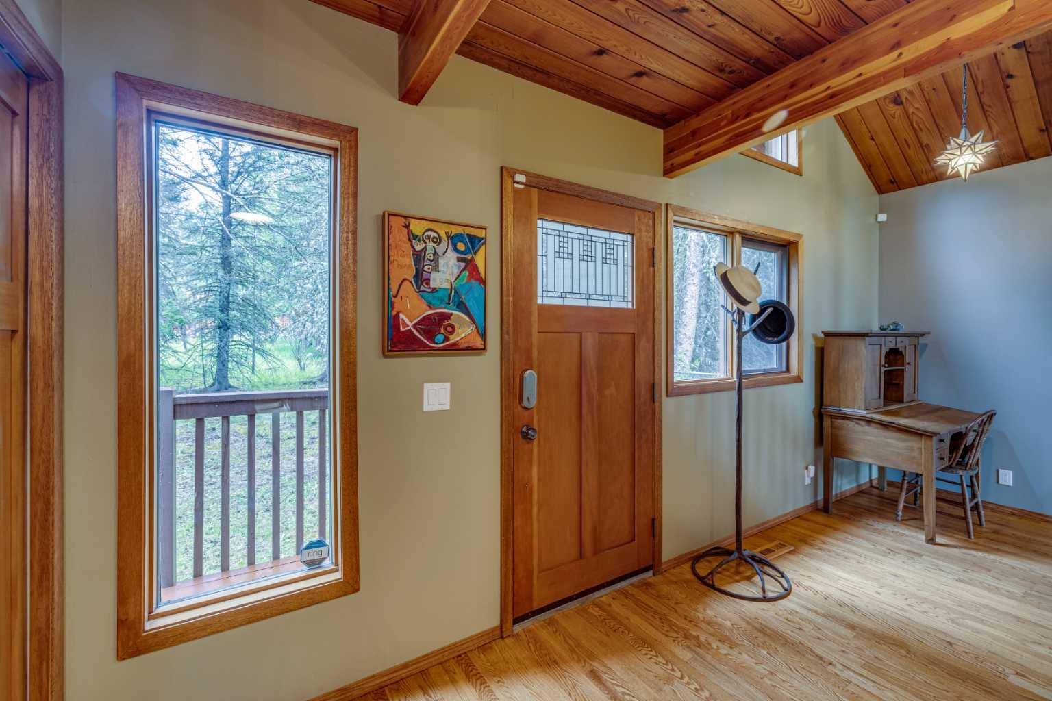 Bragg Creek, AB T0L 0K0,106 Mountain Lion DR