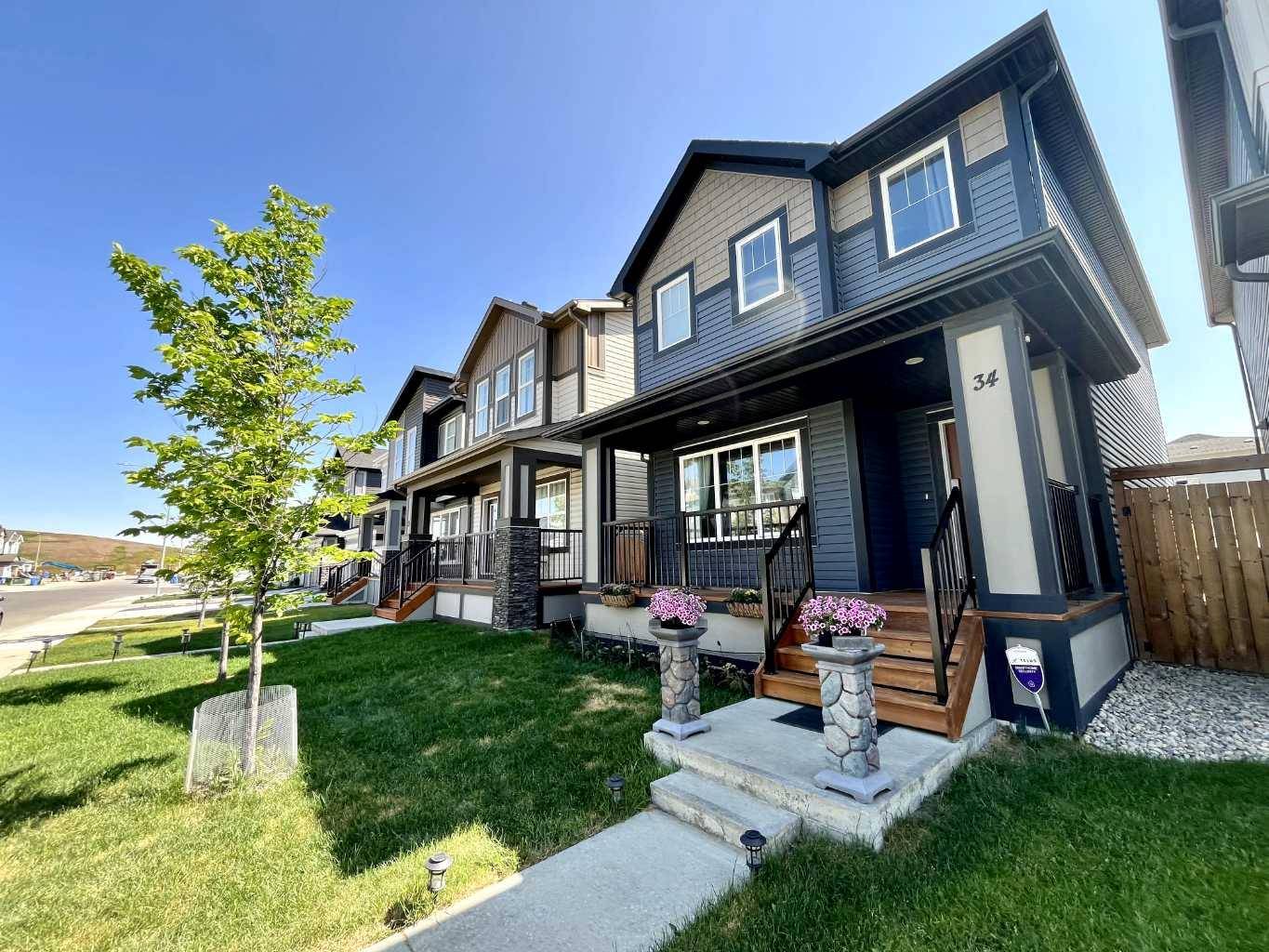 Calgary, AB T2X 4S1,34 Walgrove Passage SE