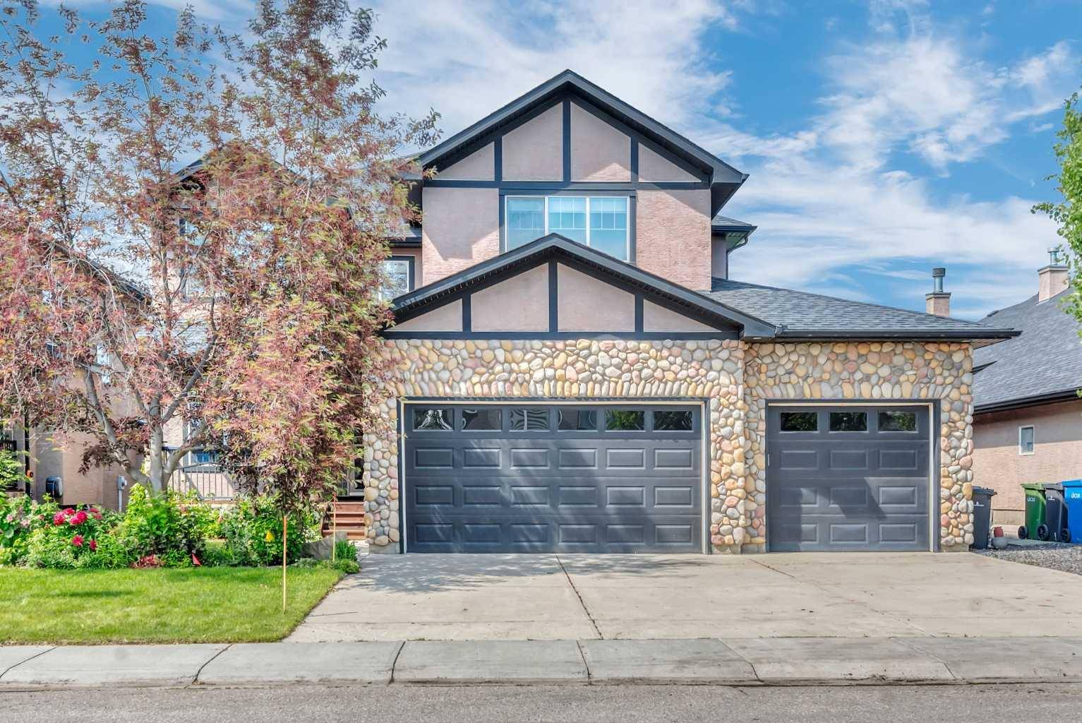 Chestermere, AB T1X 1W5,341 Rainbow Falls WAY