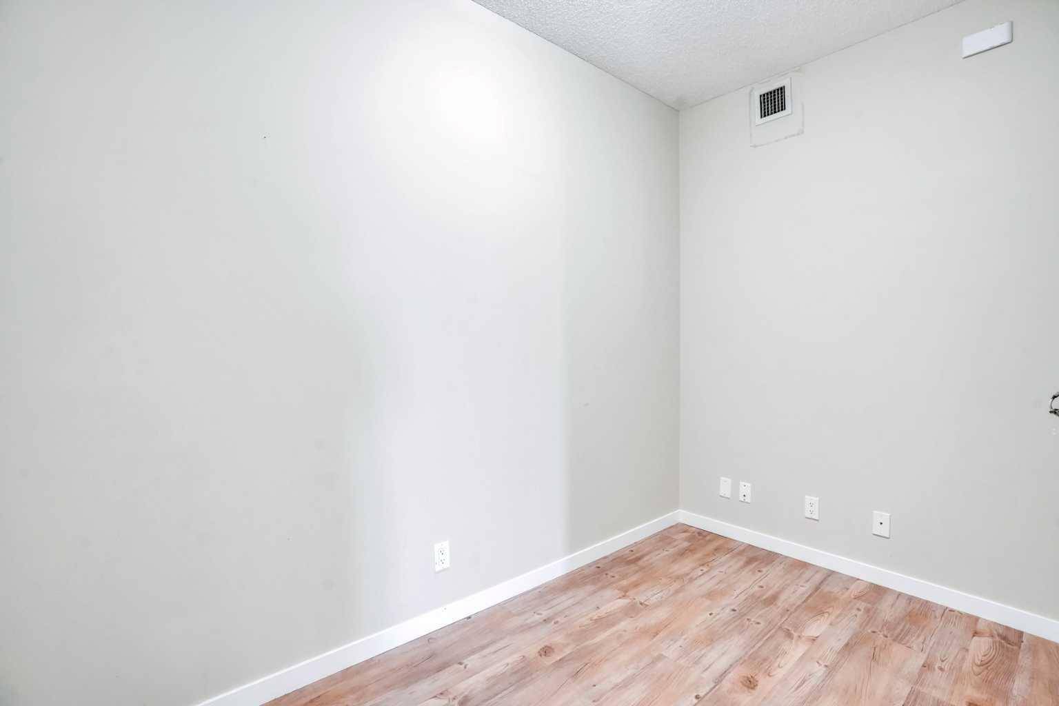 Calgary, AB T3J0H4,333 Taravista DR NE #2319