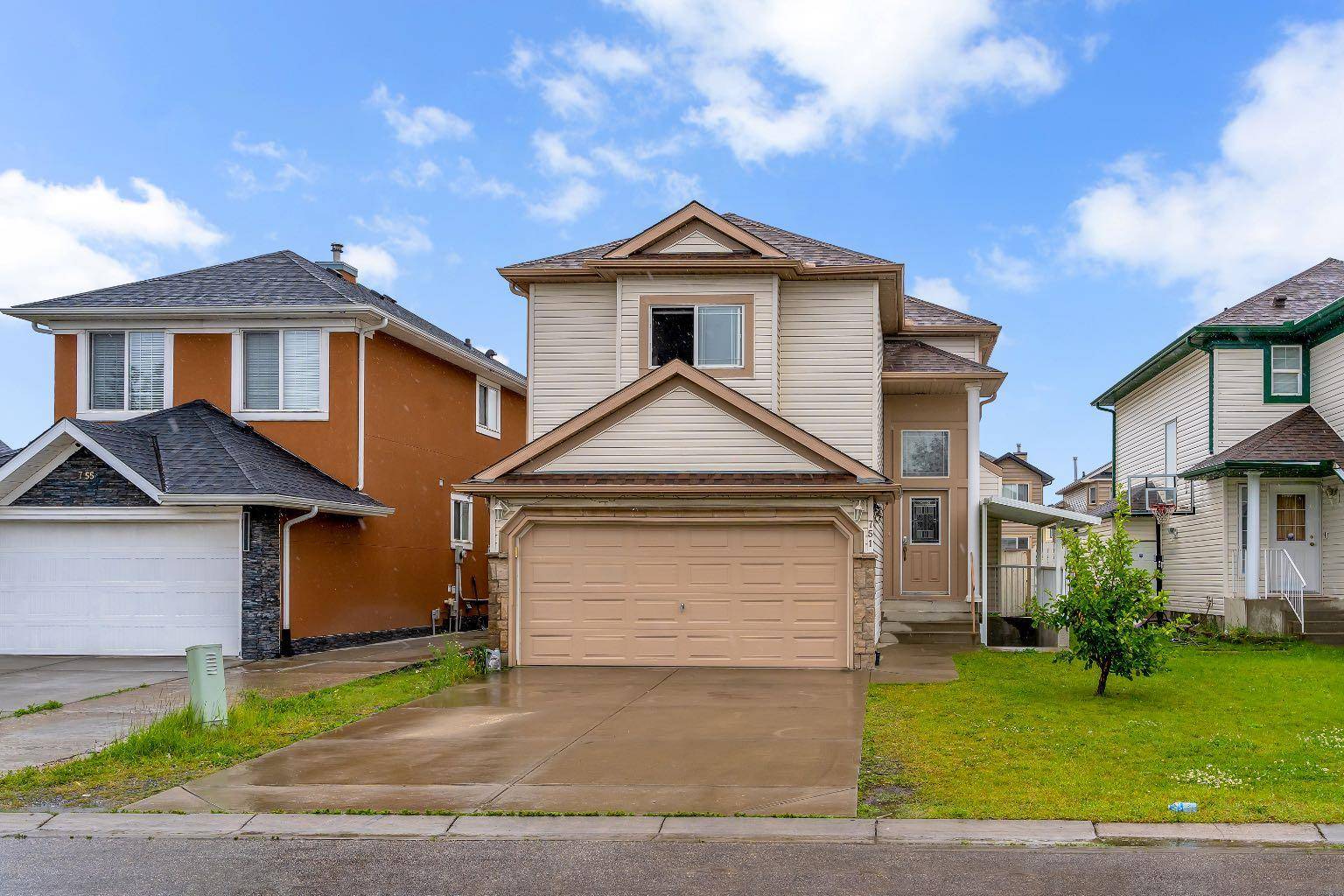 Calgary, AB T3J 4A5,751 saddlecreek WAY NE