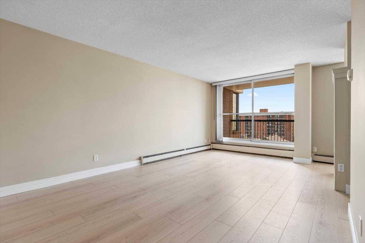 Calgary, AB T2R 0L7,1123 13 AVE SW #704