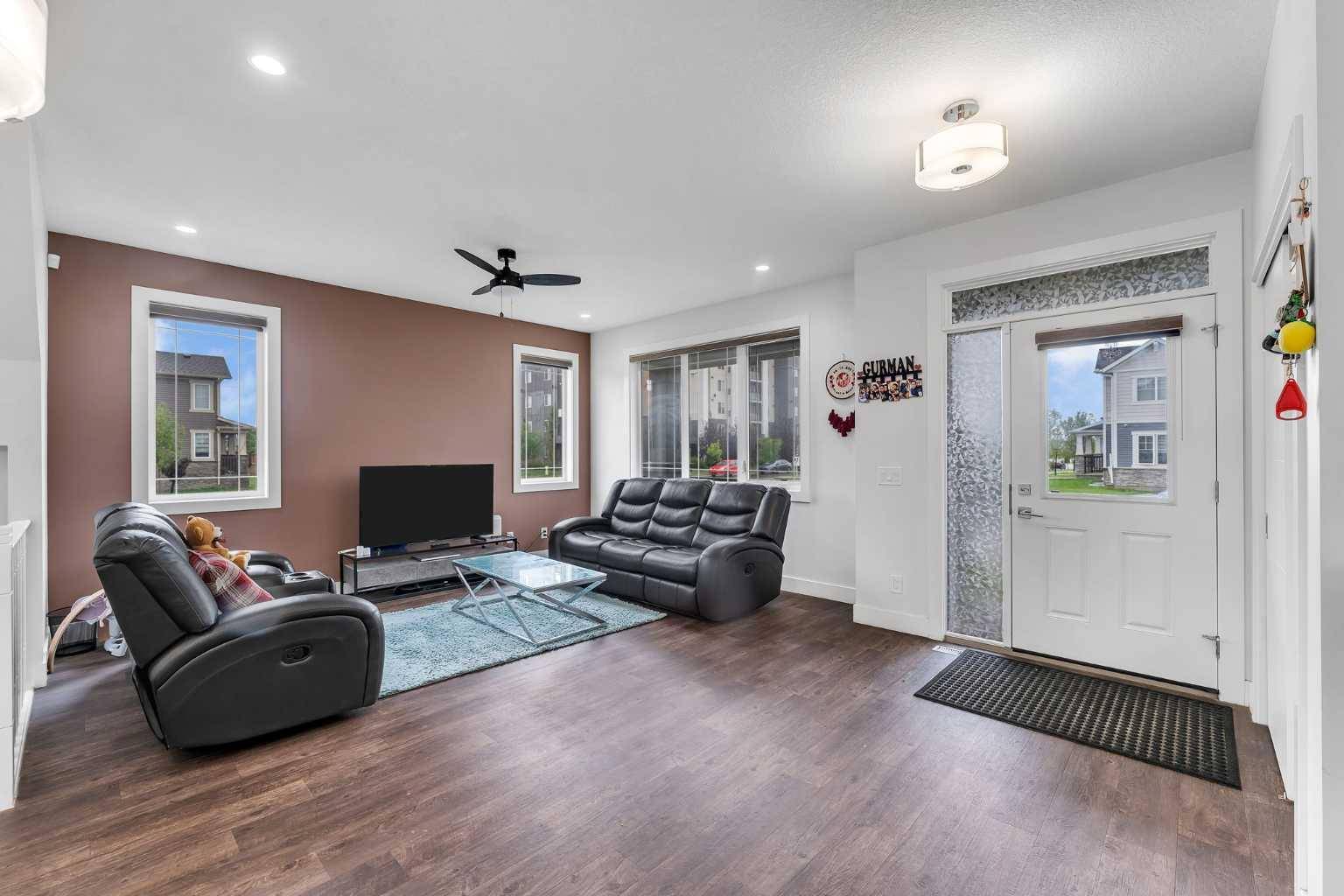 Calgary, AB T3N 1E1,111 Cityside RD NE