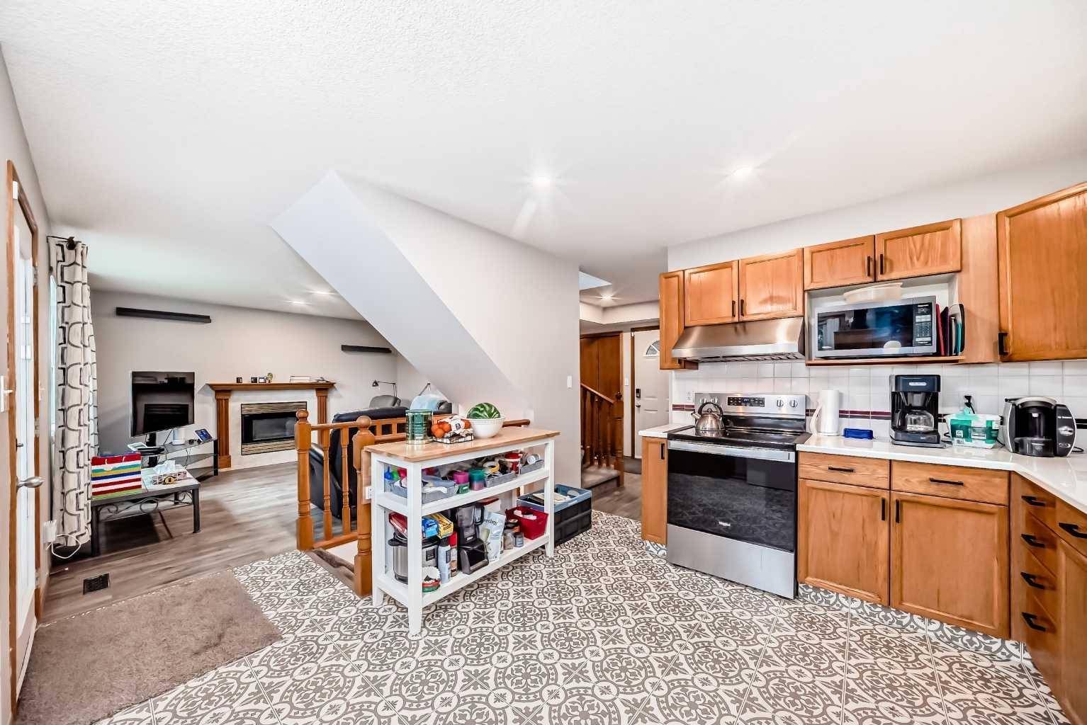 Airdrie, AB T4B 2E9,47 Everglade Bay SE