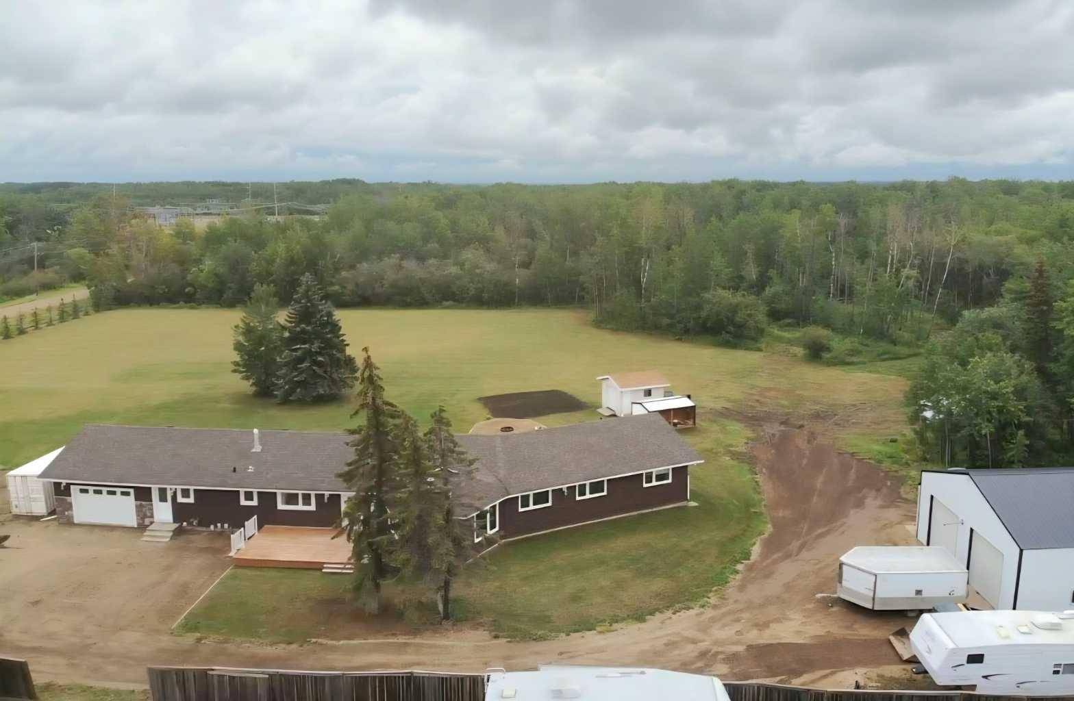 Bezanson, AB T0H0G0,9502 100 ST