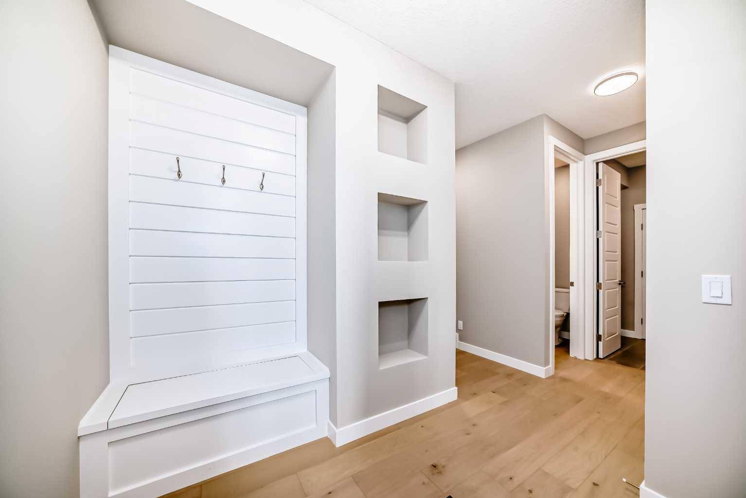 Calgary, AB T3L 0K4,136 Crimson Ridge PL NW