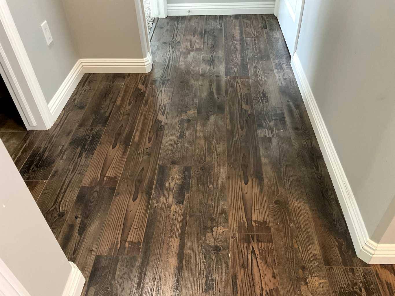 Lloydminster, AB T9V 3N1,7411 29 ST #B