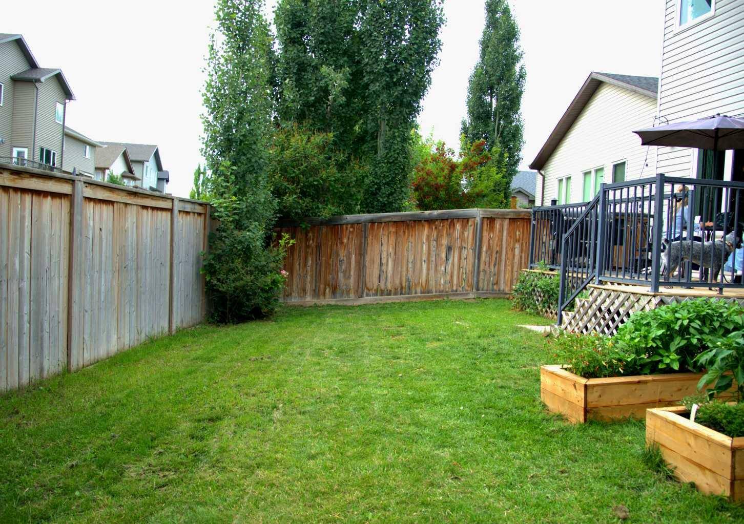 Lethbridge, AB T1J 5B5,266 Firelight CRES W
