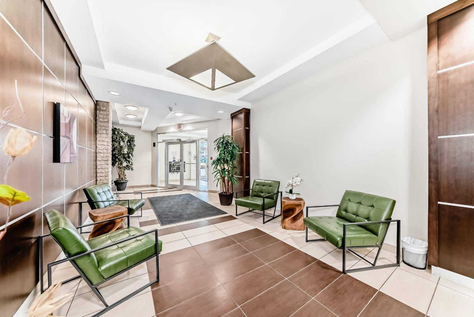 Calgary, AB T2V 0P7,8710 Horton RD SW #1116