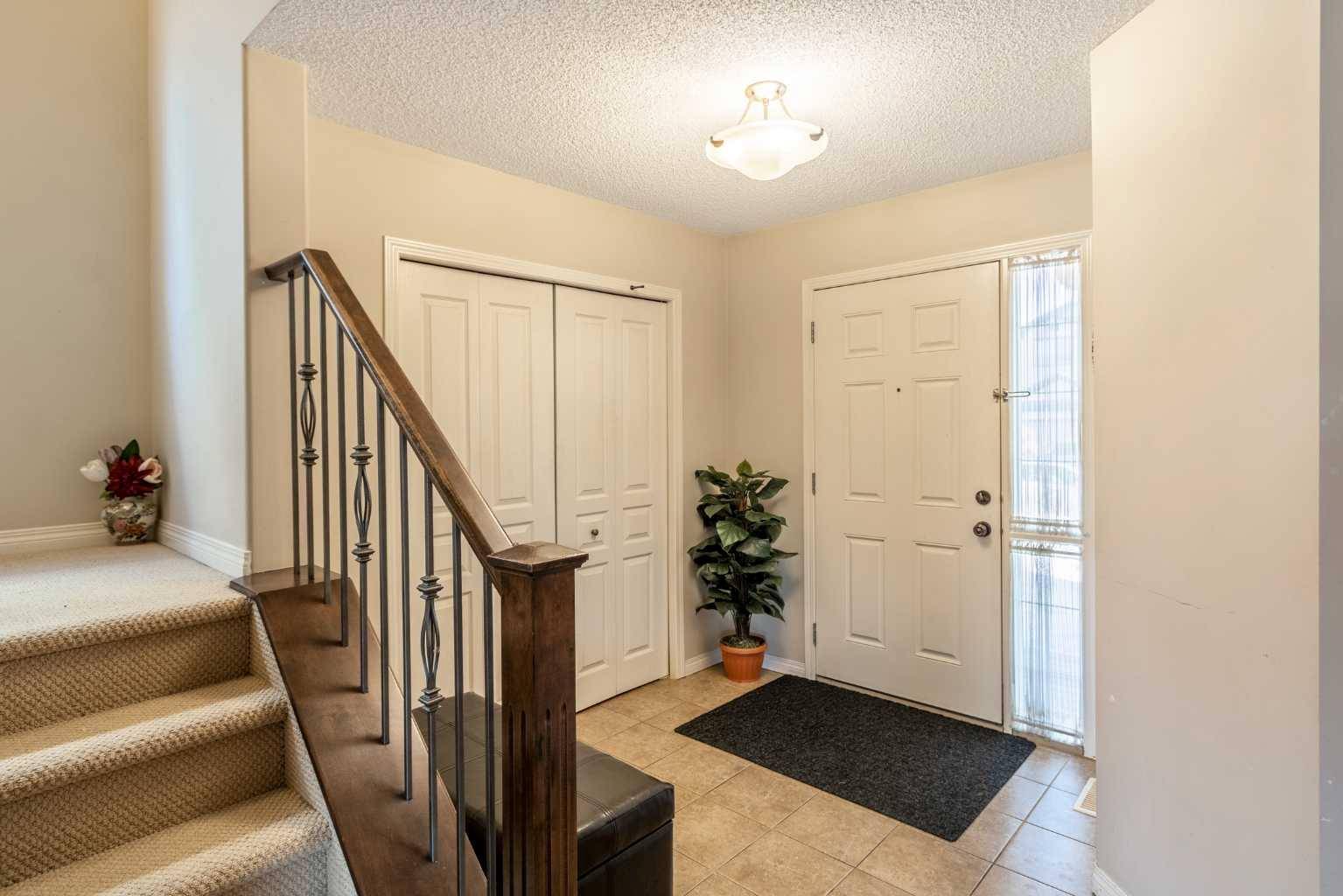 Airdrie, AB T4A 0A4,15 Kingsland WAY SE