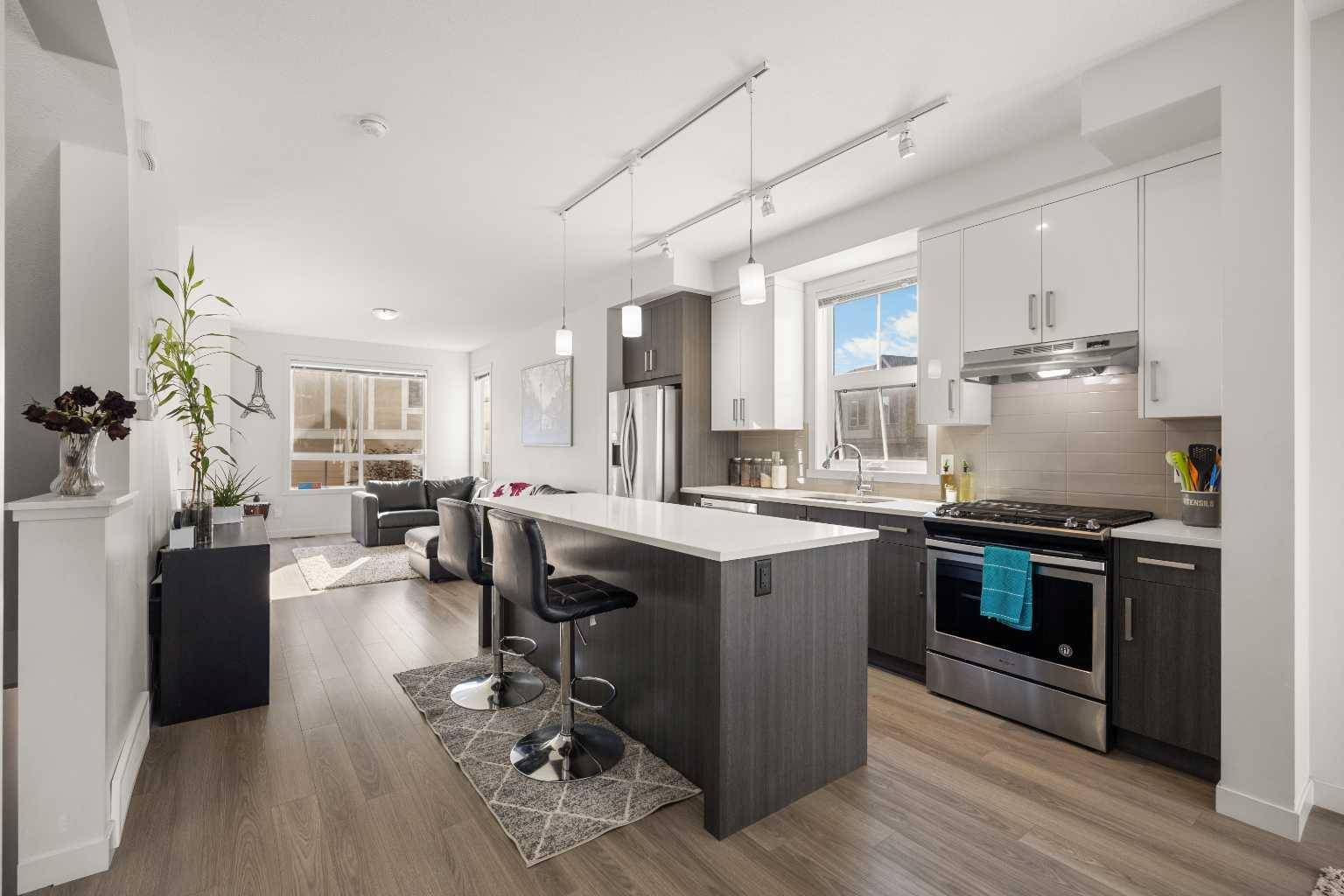 Calgary, AB T3R 0V3,104 Sherwood LN NW