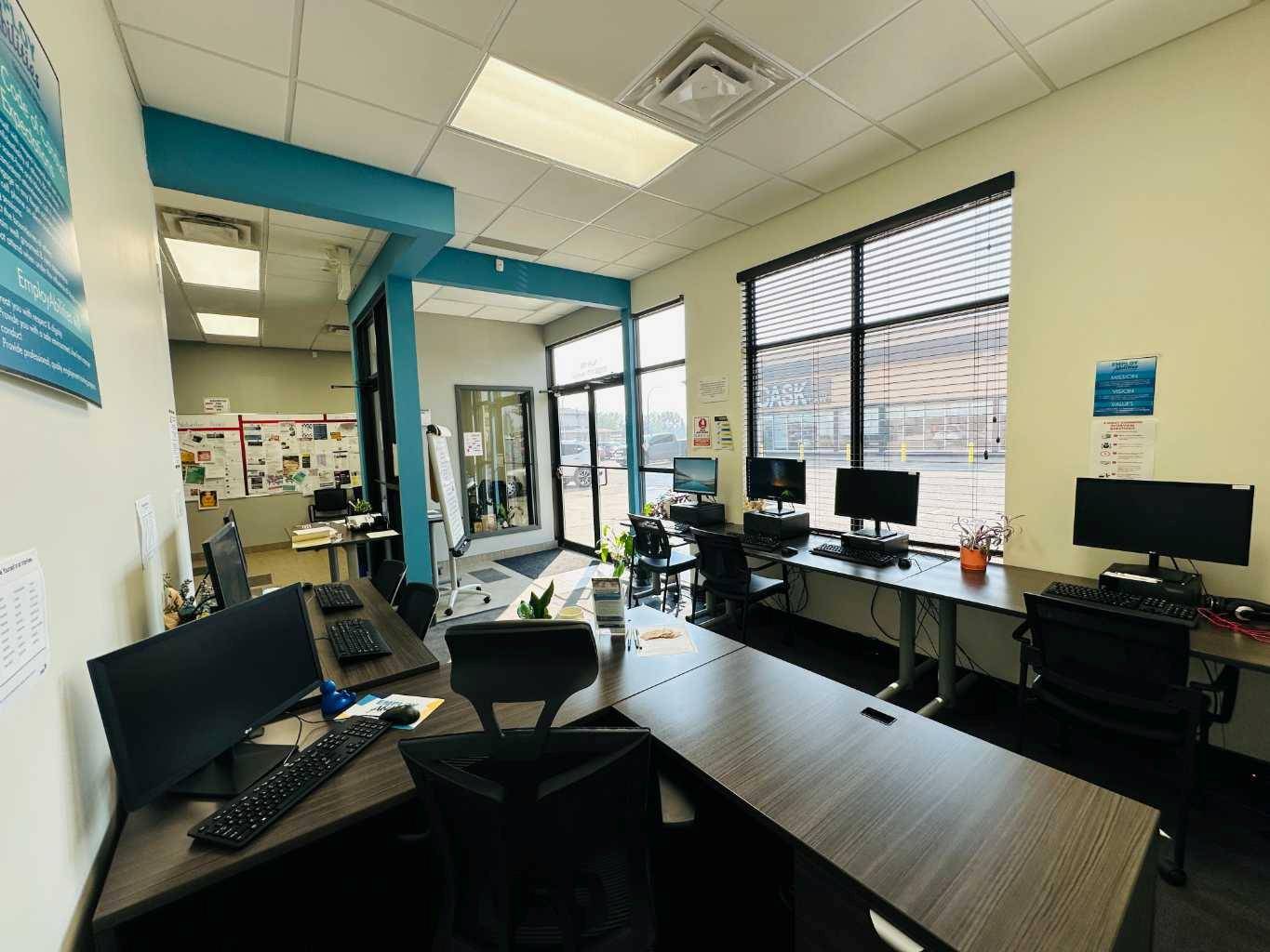 Grande Prairie, AB T8V7S4,10126 117 AVE #105