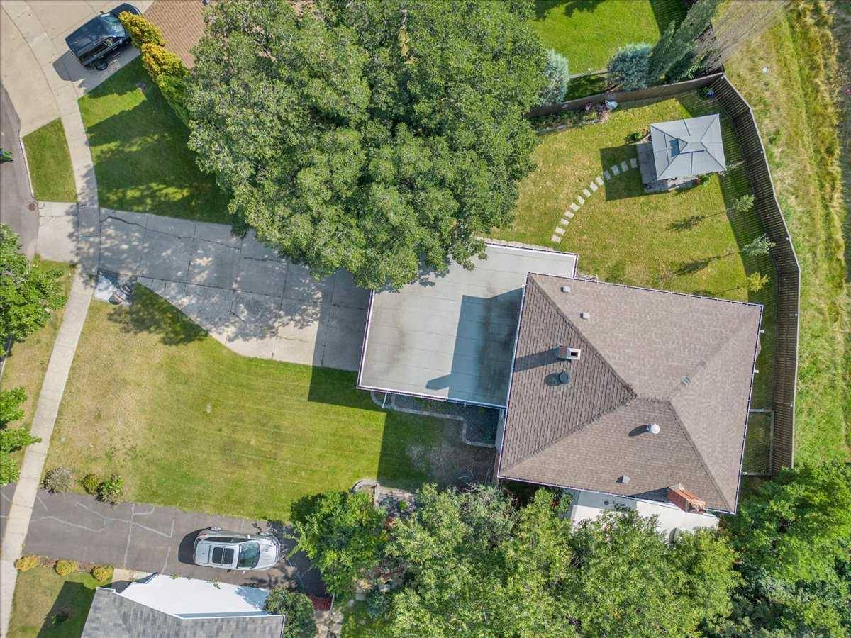 Edmonton, AB T2T 0B3,17107 80 AVE NW