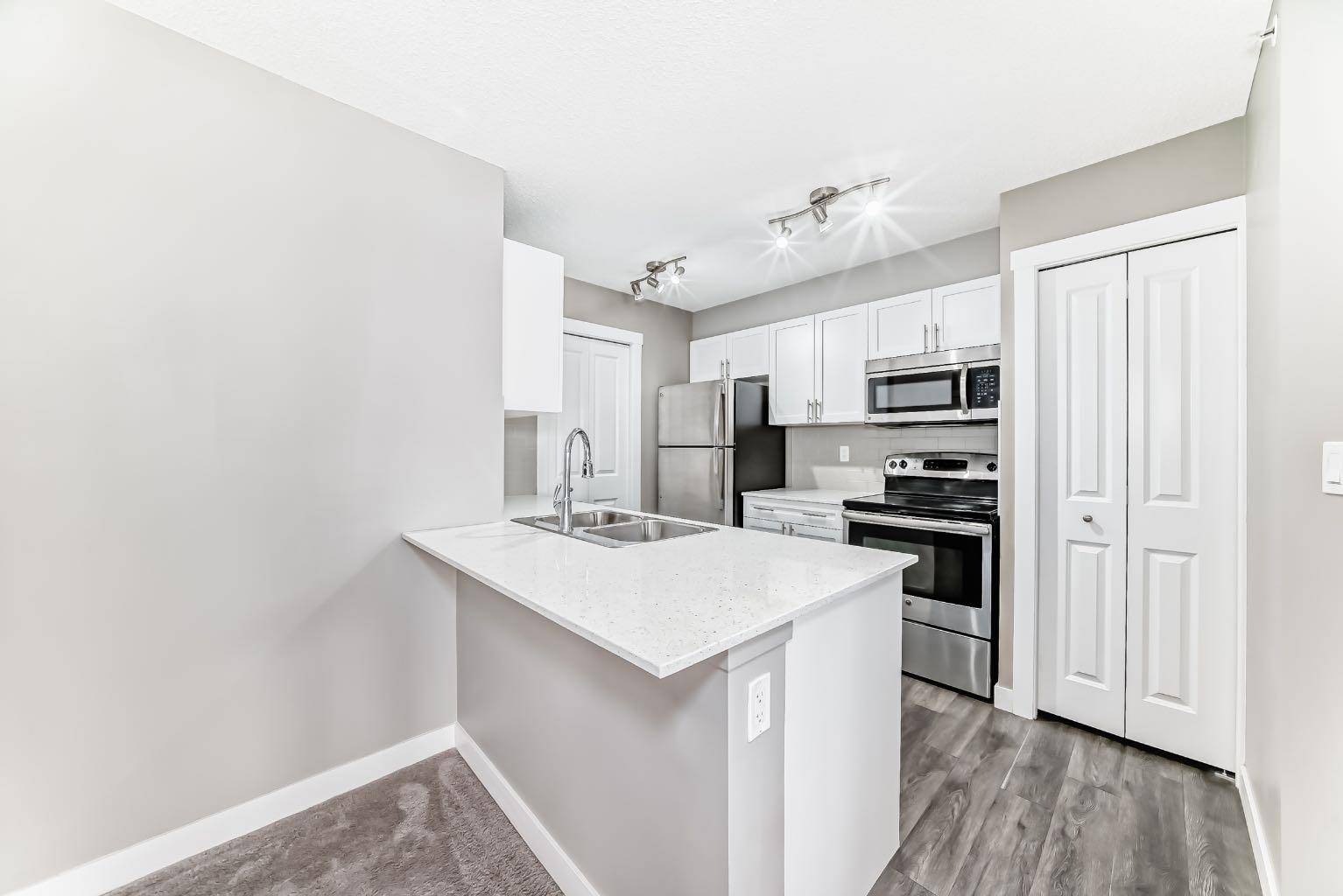 Calgary, AB T3R1R9,20 Kincora Glen PARK NW #606