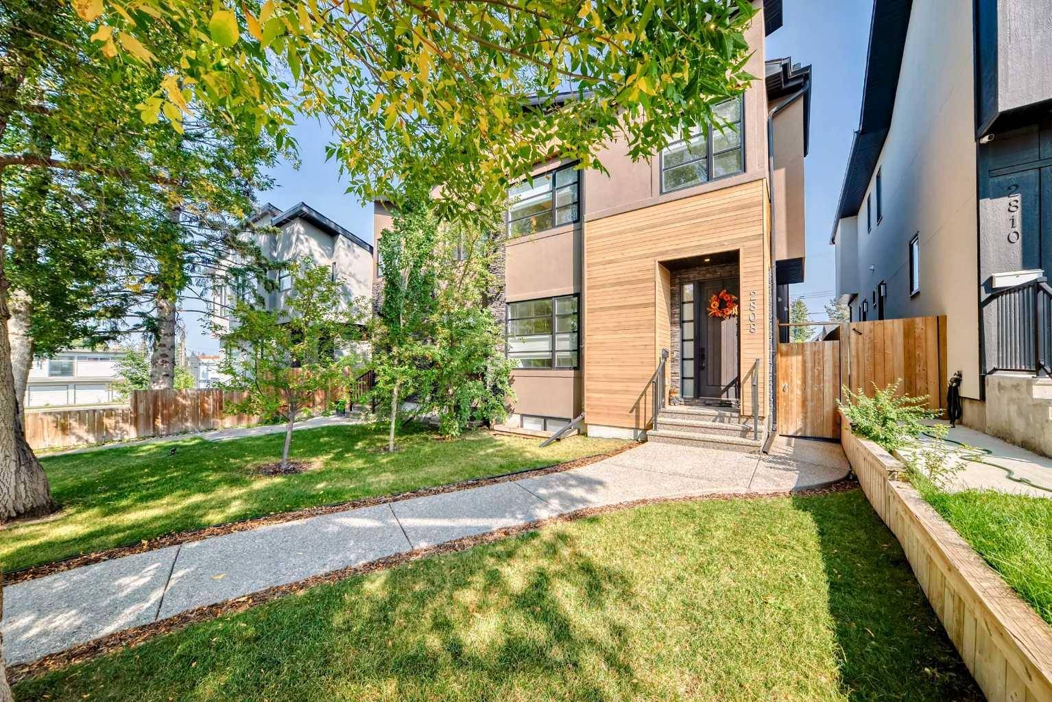 Calgary, AB T3E 3G7,2808 39 ST SW