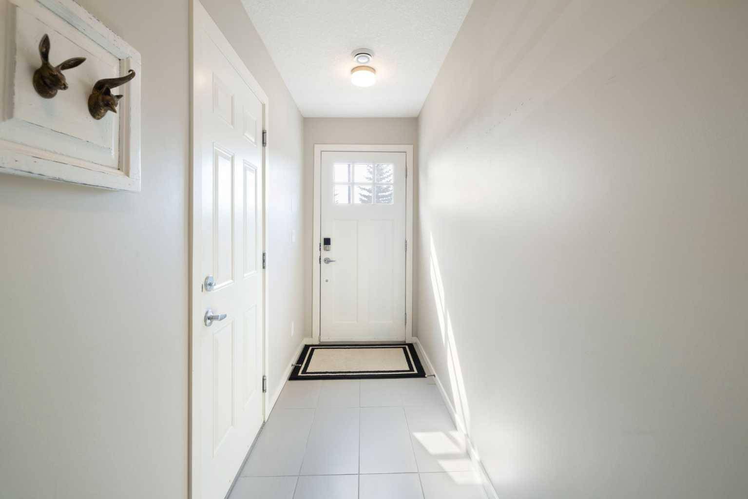 Calgary, AB T3H 0X1,174 Ascot PT SW