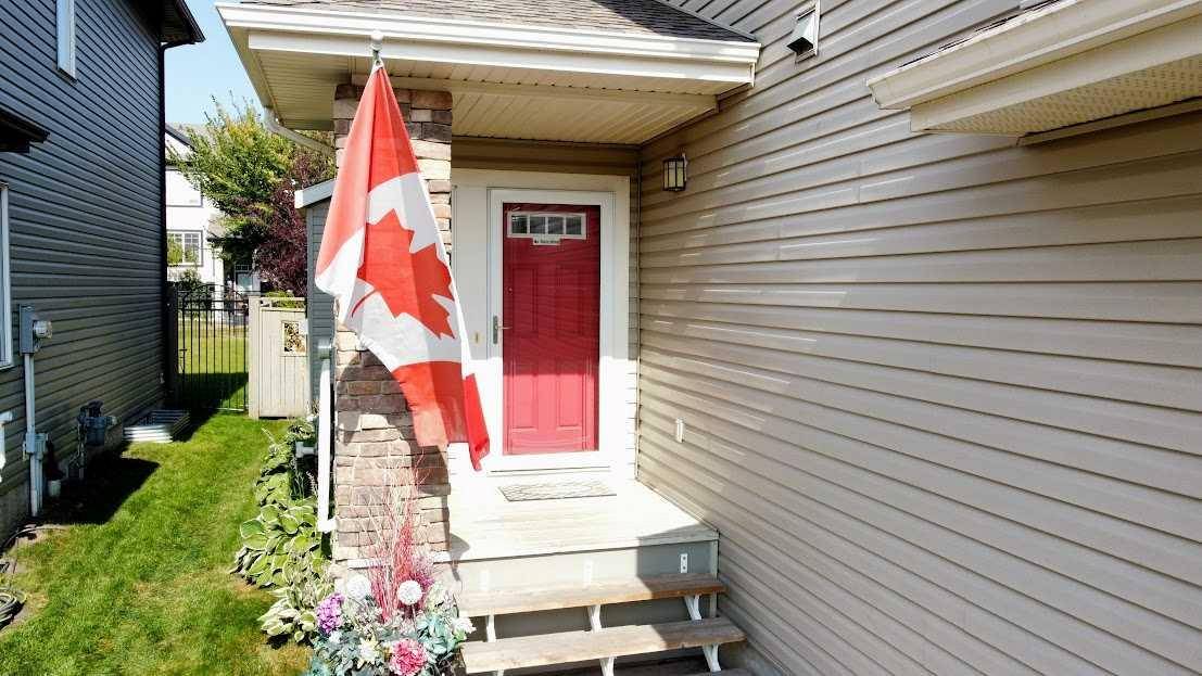 Edmonton, AB T6W 0W5,1694 Cunningham WAY SW