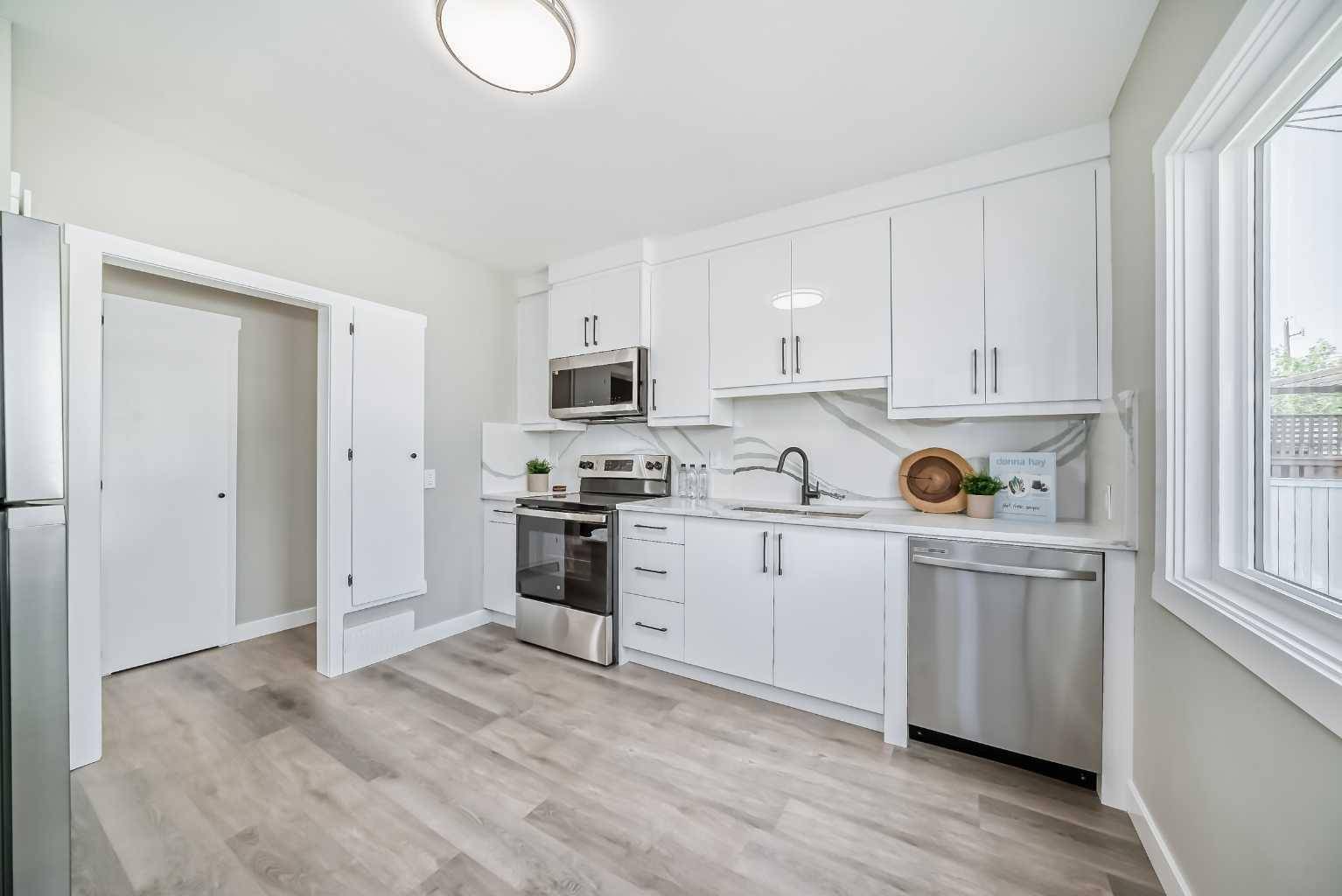 Calgary, AB T2T 0G5,2412 17 AVE SW