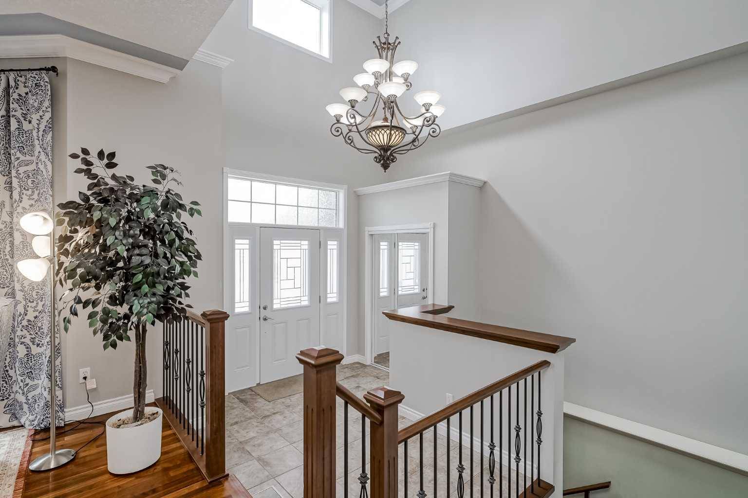 Calgary, AB T3G 5W2,47 Rockywood CIR NW