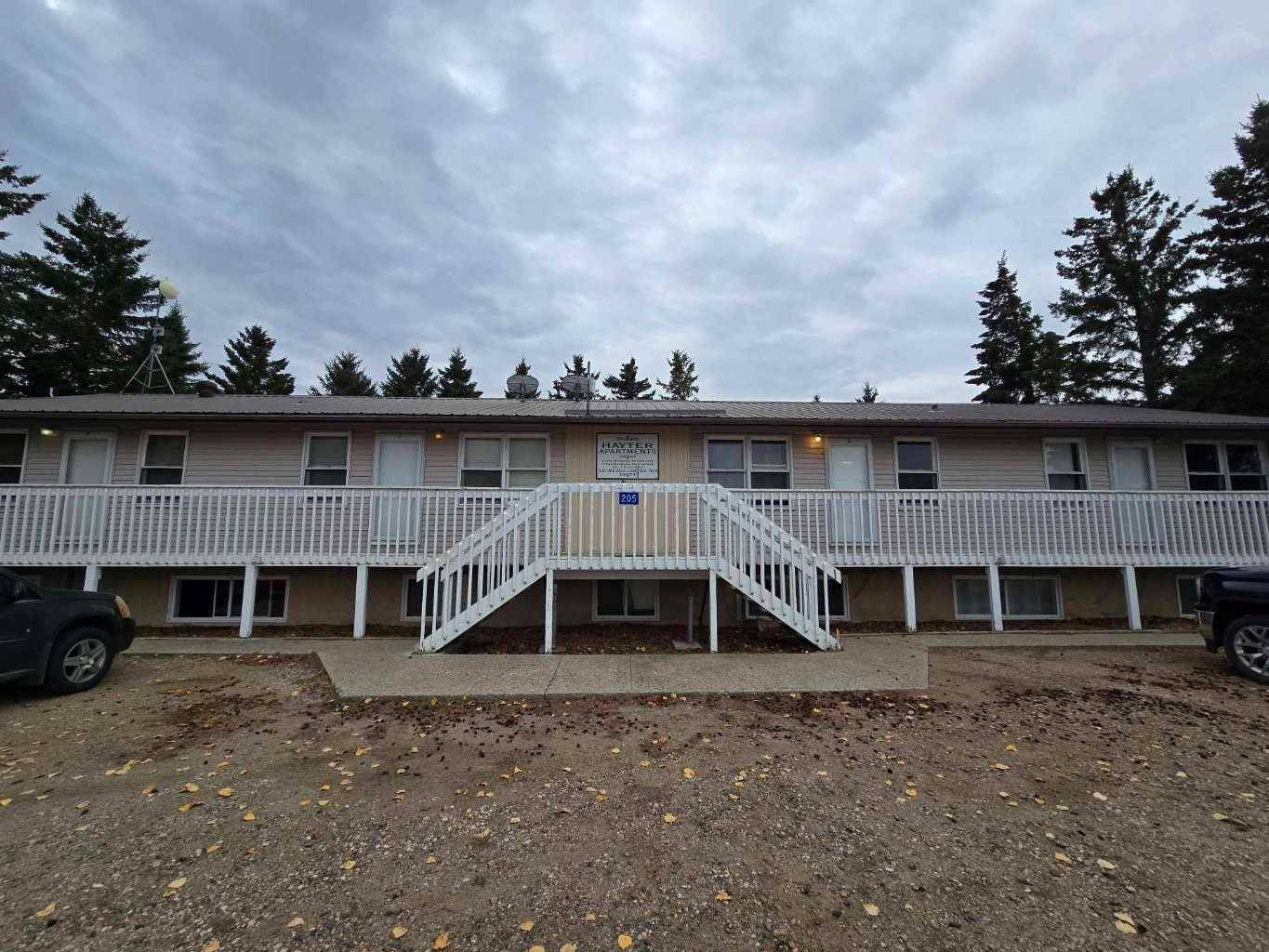 Hayter, AB T0B1X0,205 Reed AVE #1-7