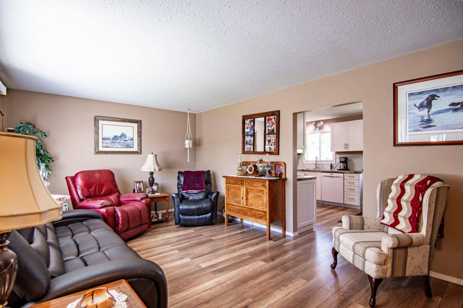 Red Deer, AB T4N4R2,5914 56 AVE