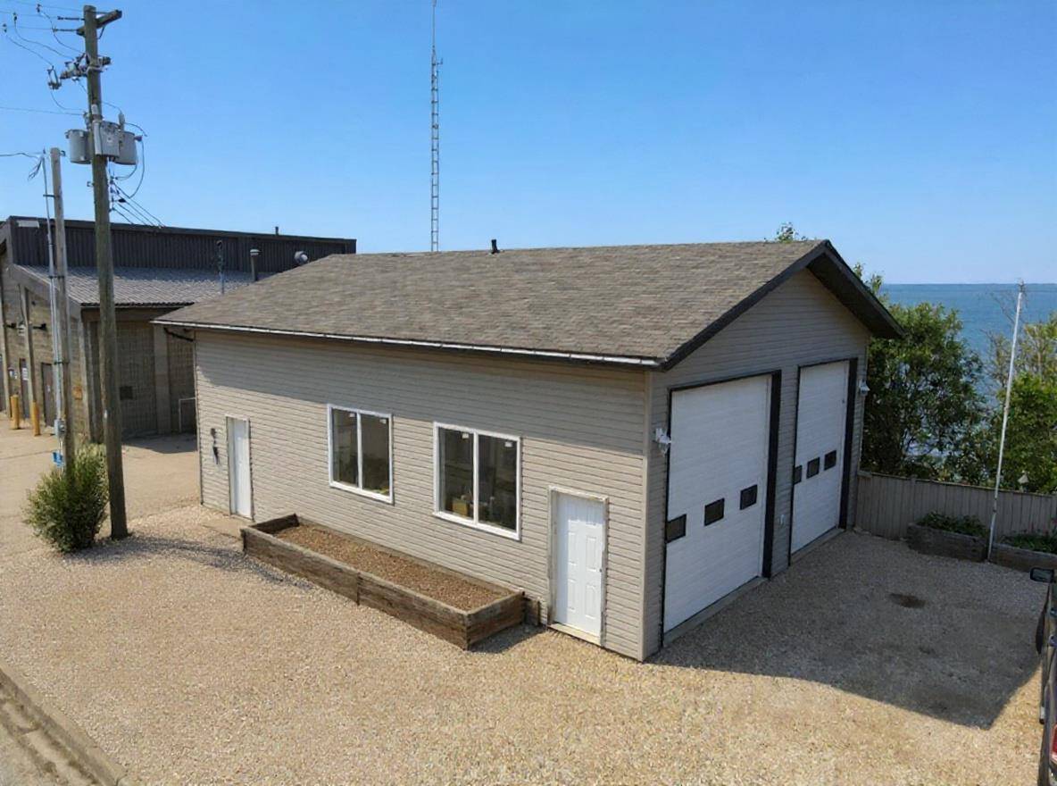 Joussard, AB T0G 1J0,81 Peace River Avenue