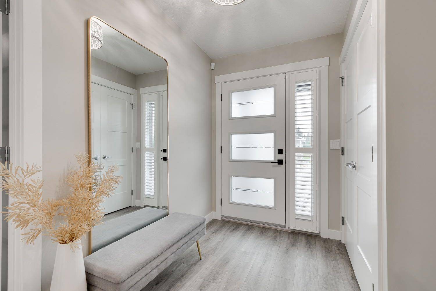 Diamond Valley, AB T0L 0H0,185 Riverwood CRES