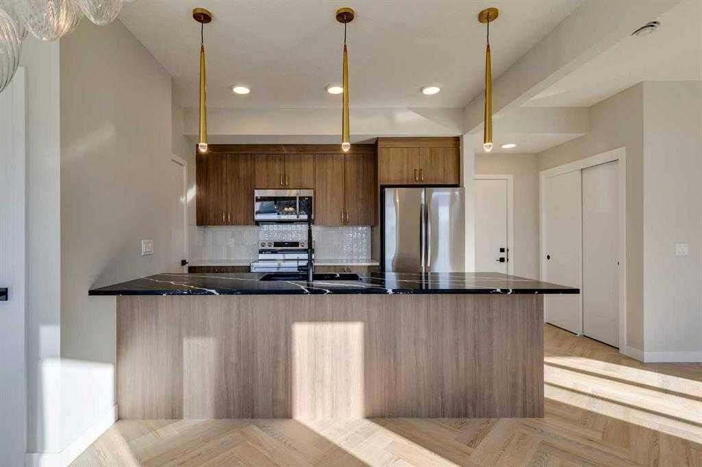 Calgary, AB T3P 2M3,14800 1 ST #207