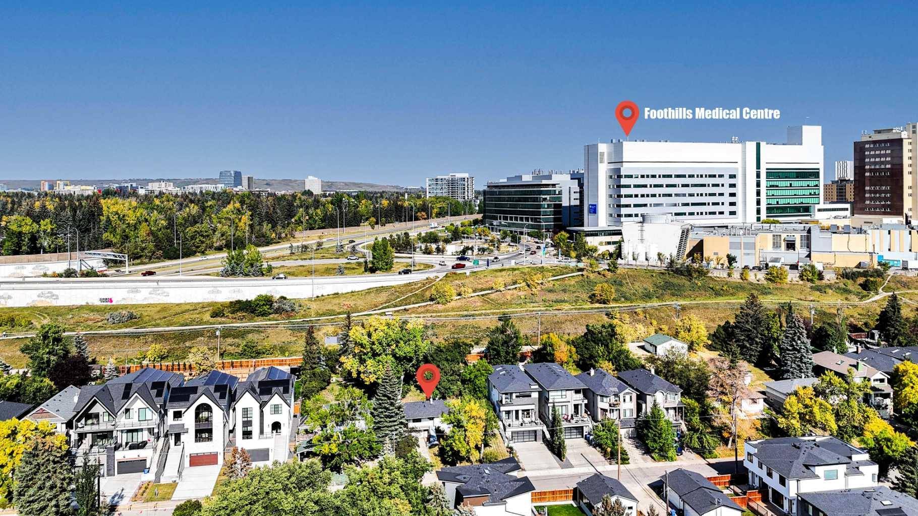 Calgary, AB T2N1E1,3652 8 AVE NW