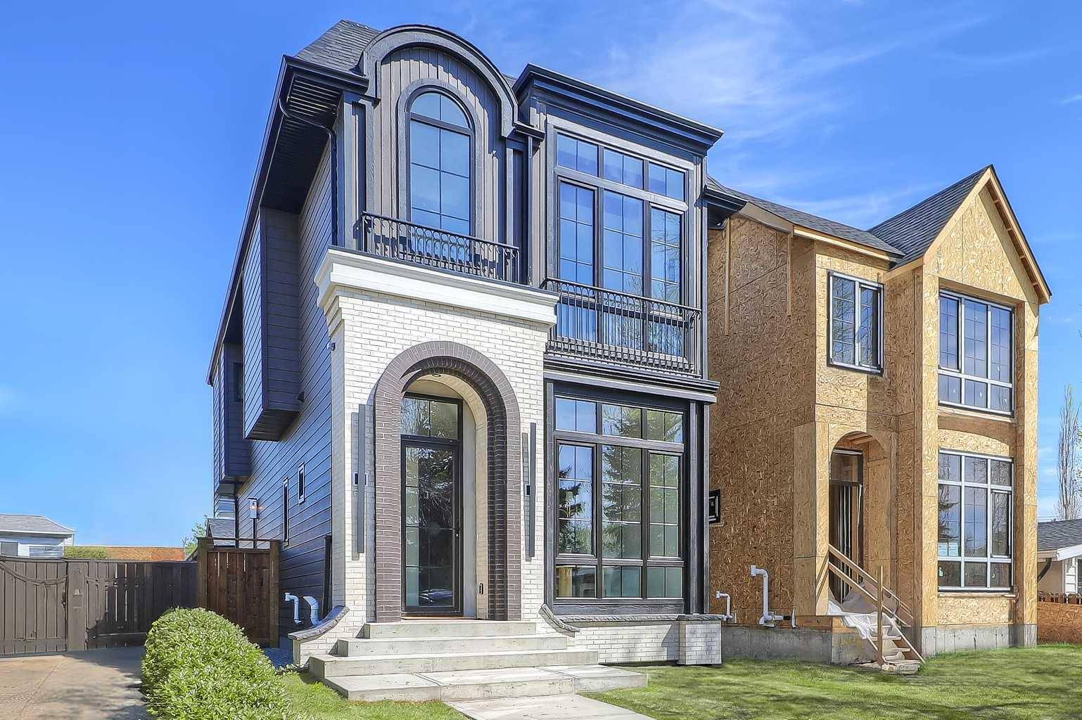 Calgary, AB T3E 1M1,2322 54 AVE SW