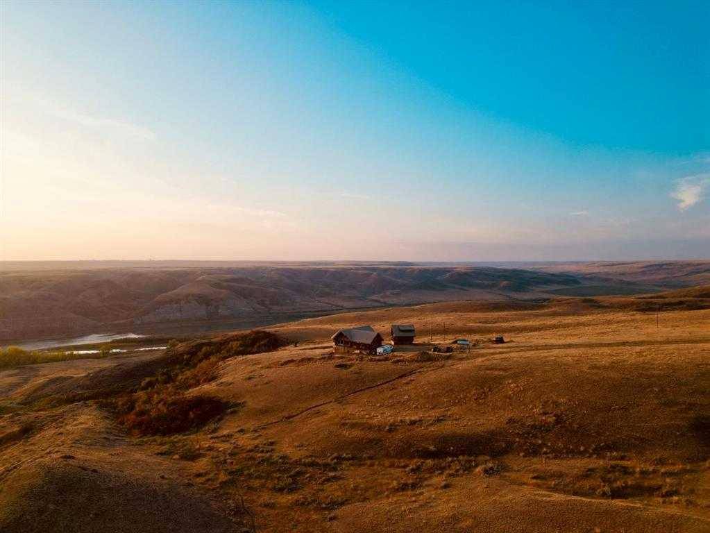 Bindloss, AB T0J0H0,21468 Range Road 13