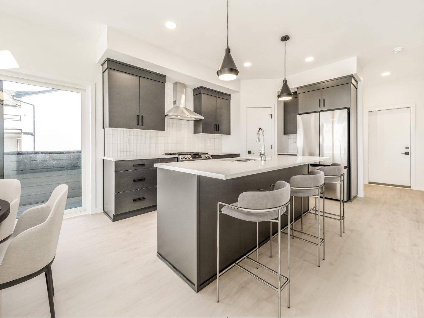 Lethbridge, AB T1H7J5,351 Blackwolf BLVD N