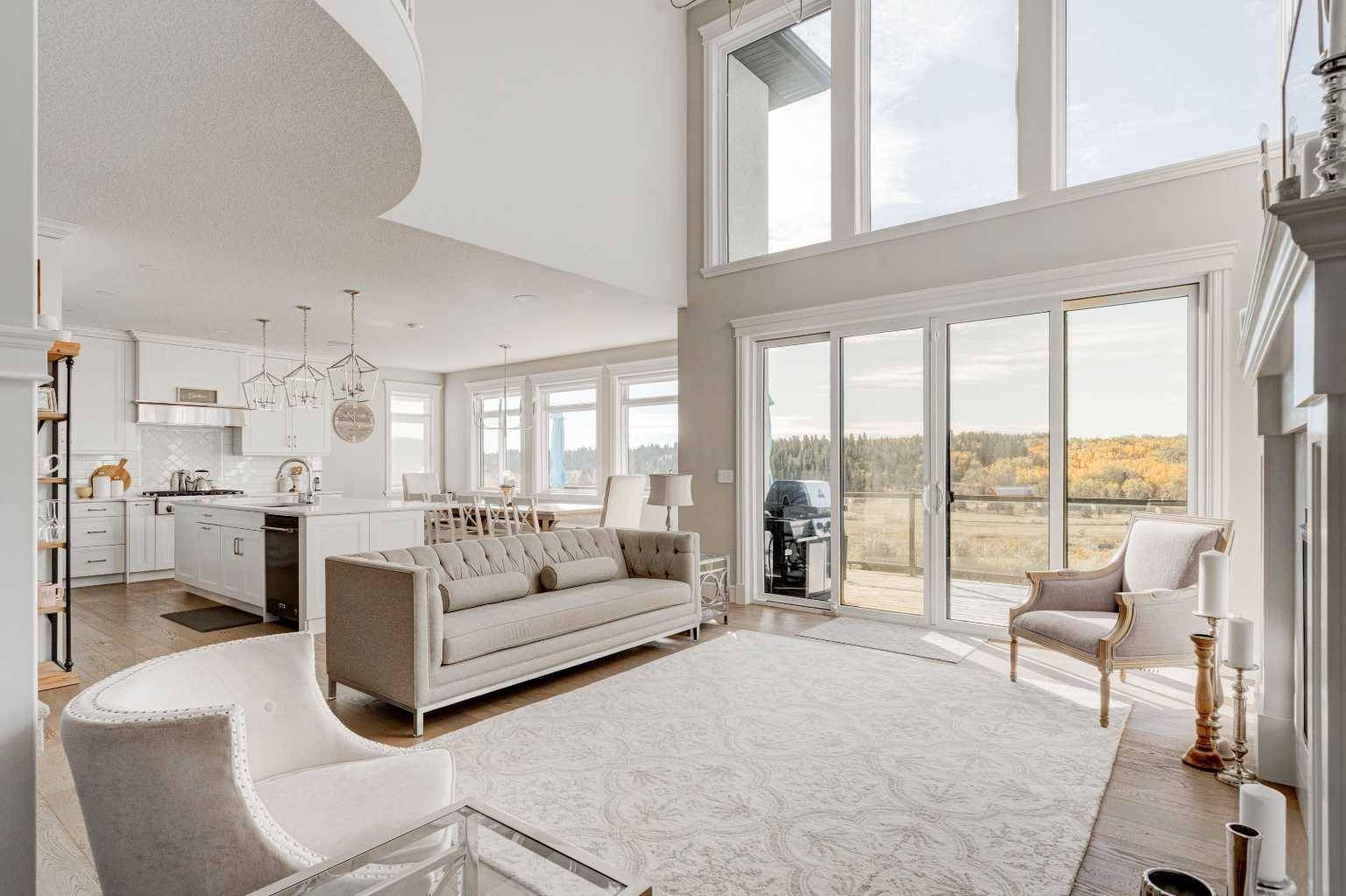 Calgary, AB T2X 2E1,147 Legacy MT SE