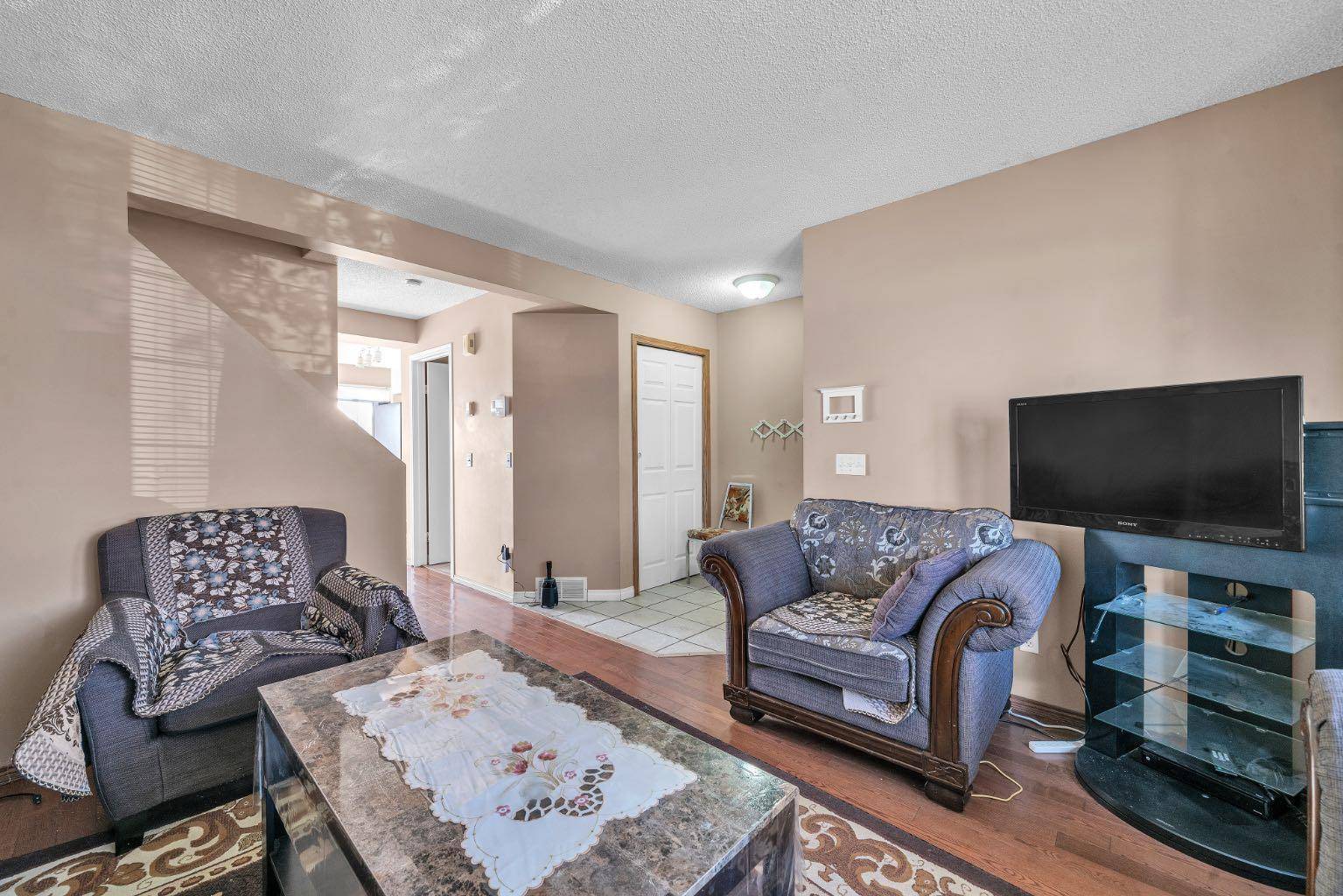 Calgary, AB T3J 4A1,18 Martinvalley WAY NE