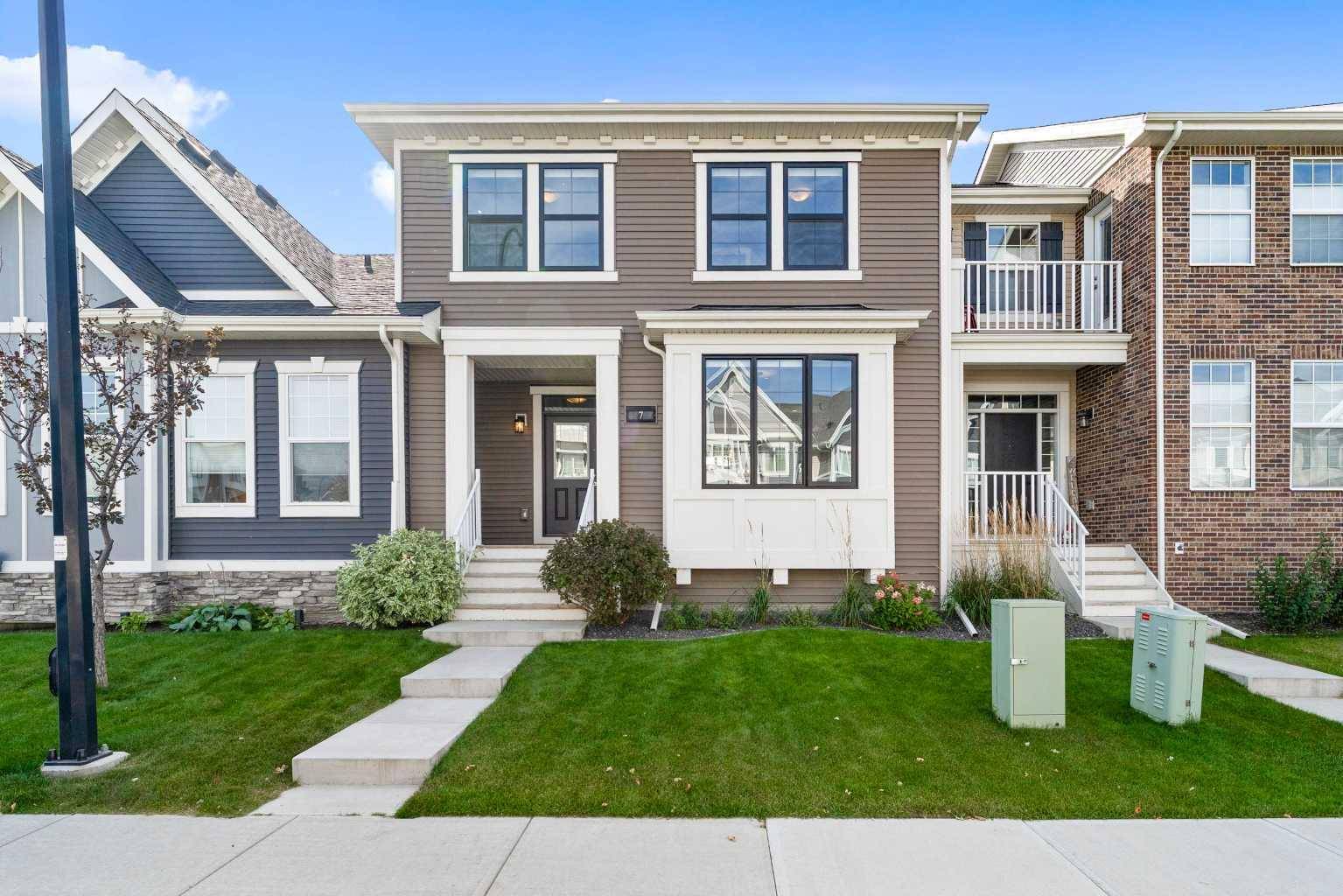 Airdrie, AB T4B 5E9,7 Cooperswood CT SW