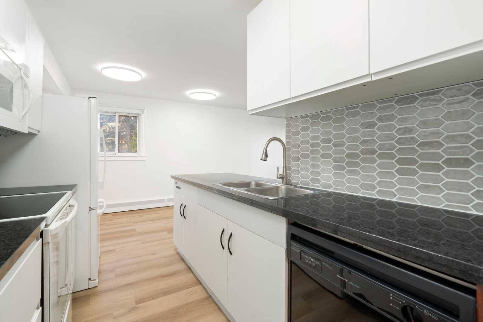 Calgary, AB T2T3T2,2221 14 ST SW #201