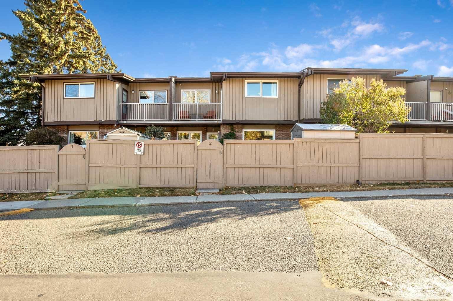 Calgary, AB T2K 5S4,1055 72 AVE NW #2