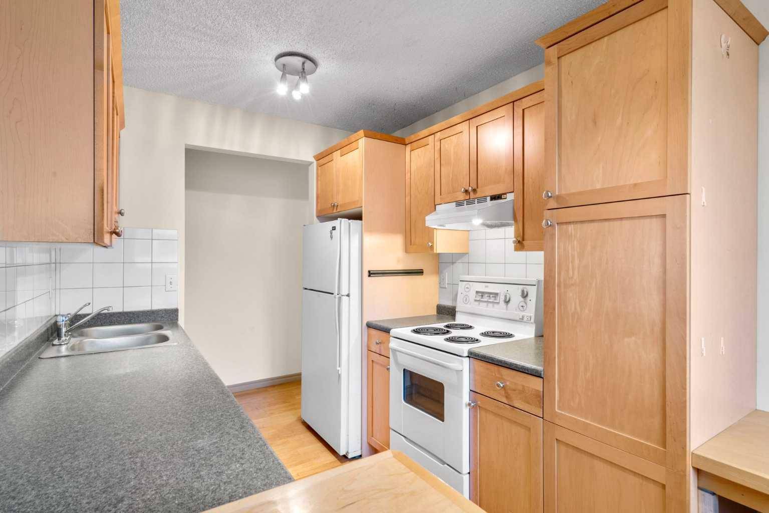 Calgary, AB T2T 3Z5,2512 15 ST SW #6