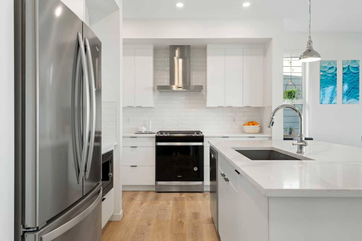 Calgary, AB T3M 3M9,36 Magnolia Bay SE