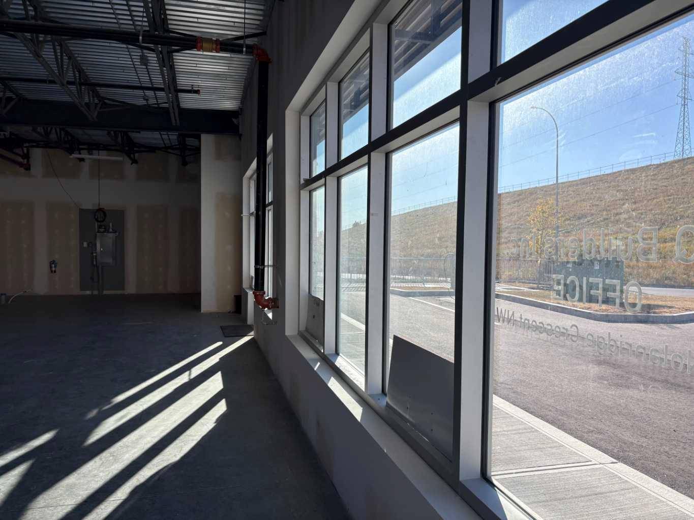 Calgary, AB T3R 1W9,246 Nolanridge CRES NW #105