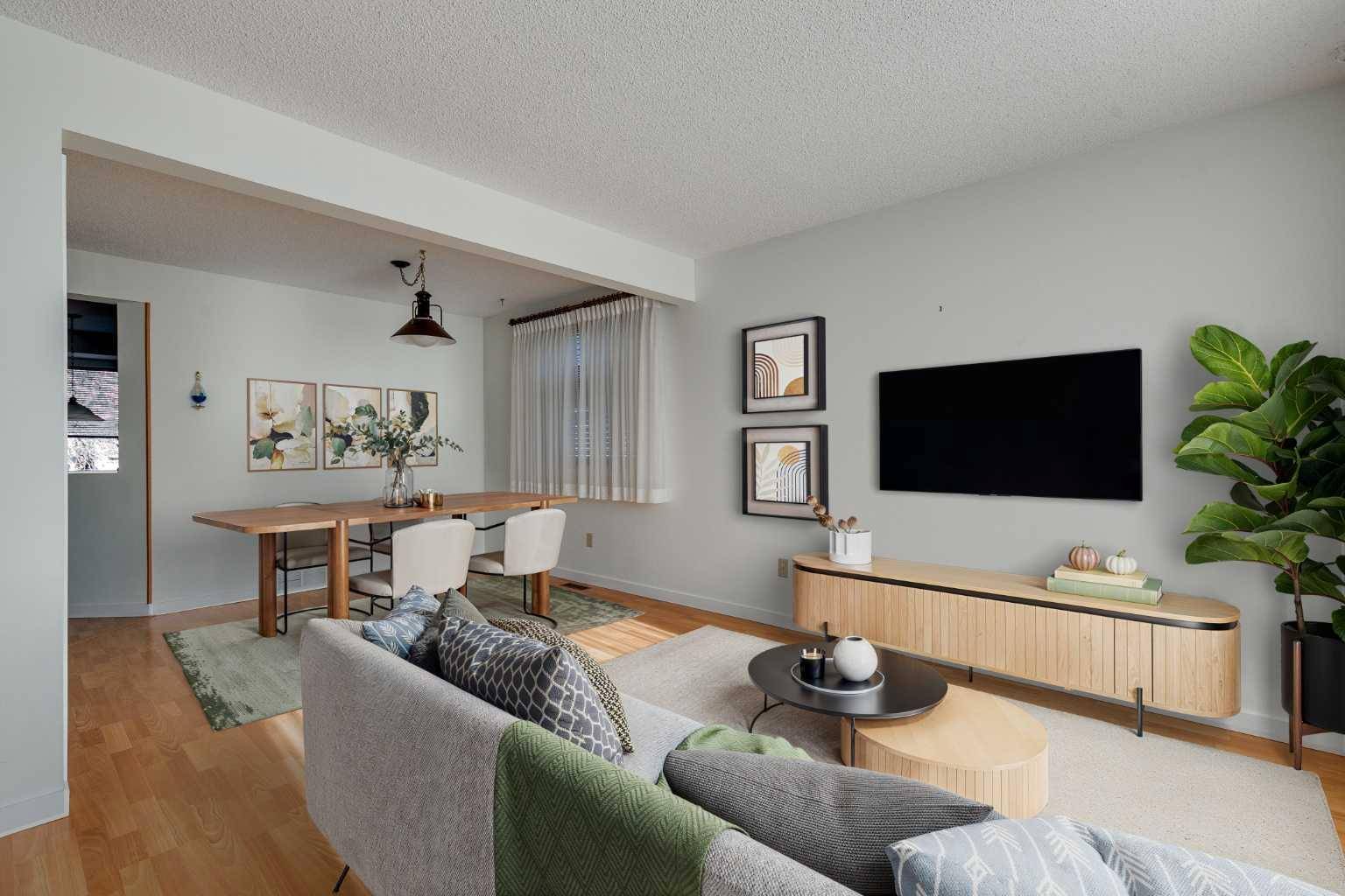 Calgary, AB T2W 5W2,76 Woodstock RD SW