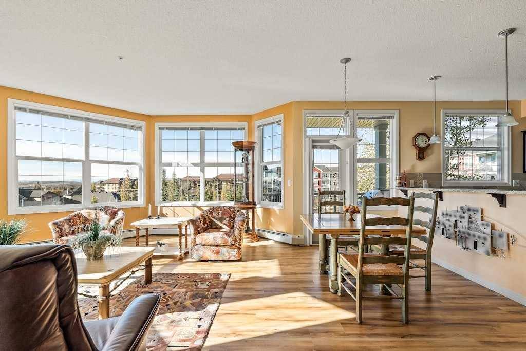 Okotoks, AB T1S 0C5,1 Crystal Green LN #300